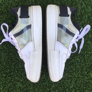 NIKE AIR FORCE 1-TYPE SUMMIT WHITE BLACK VOLT